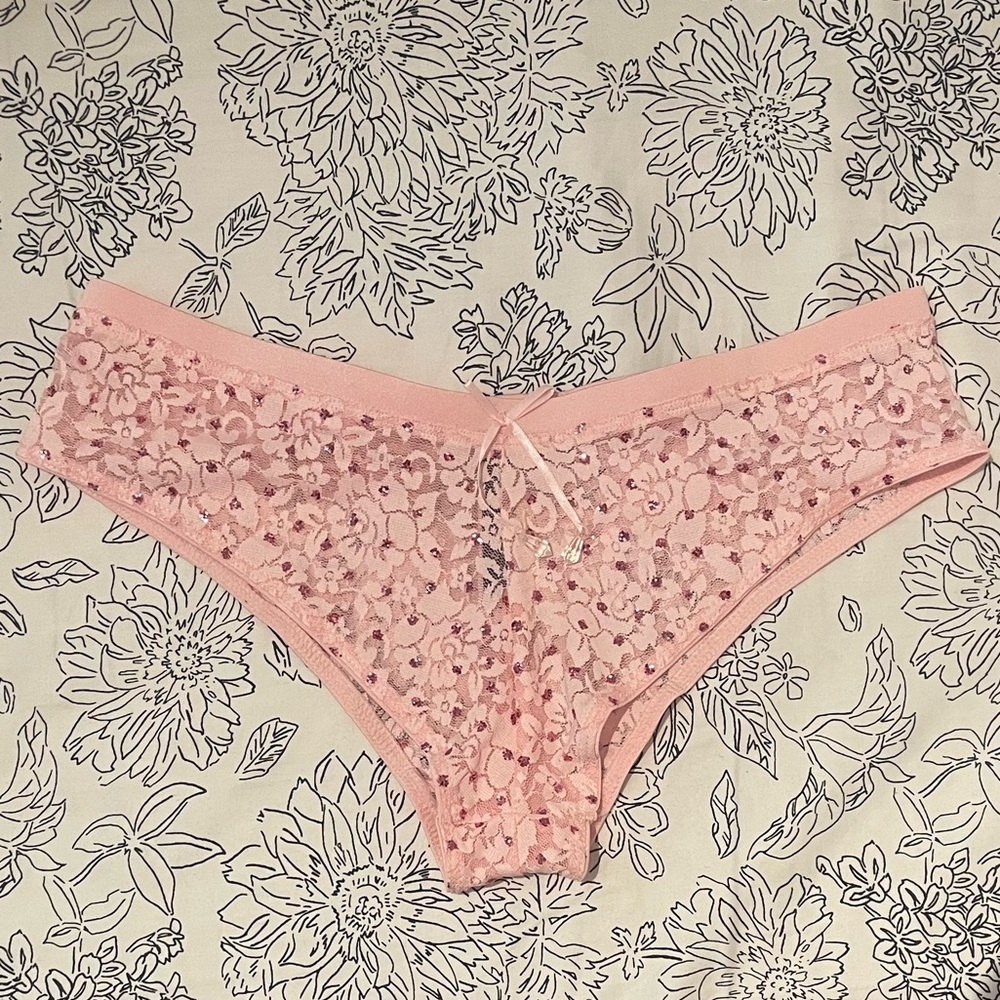 NWT Vintage Victoria Secret Pink Lace Floral Panty